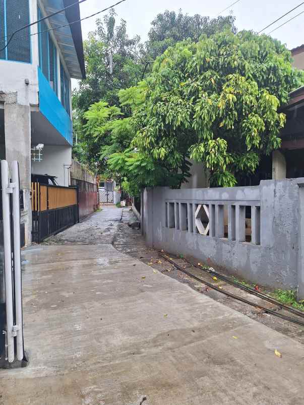 disewakan rumah baru renovasi dalam komplek siap huni