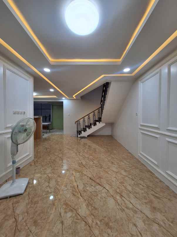 disewakan rumah baru renovasi dalam komplek siap huni