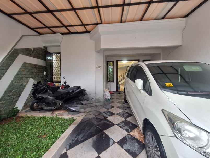 disewakan rumah baru renovasi dalam komplek siap huni