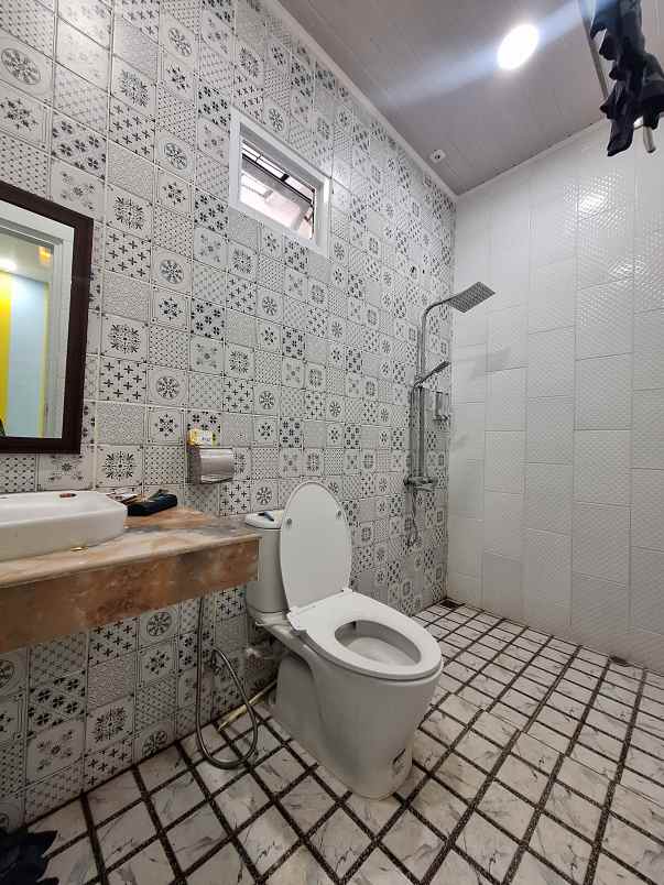 disewakan rumah baru renovasi dalam komplek siap huni