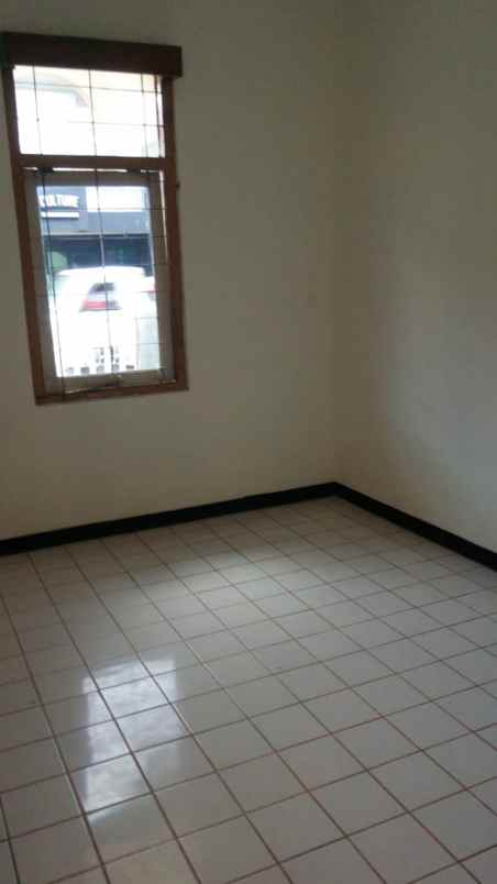 disewakan rumah jl golf raya arcamanik