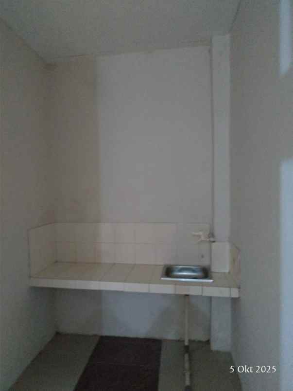 disewakan rumah jl pondok kelapa selatan