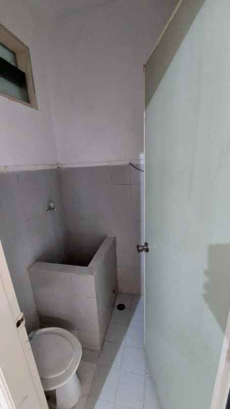 disewakan rumah pantai mentari