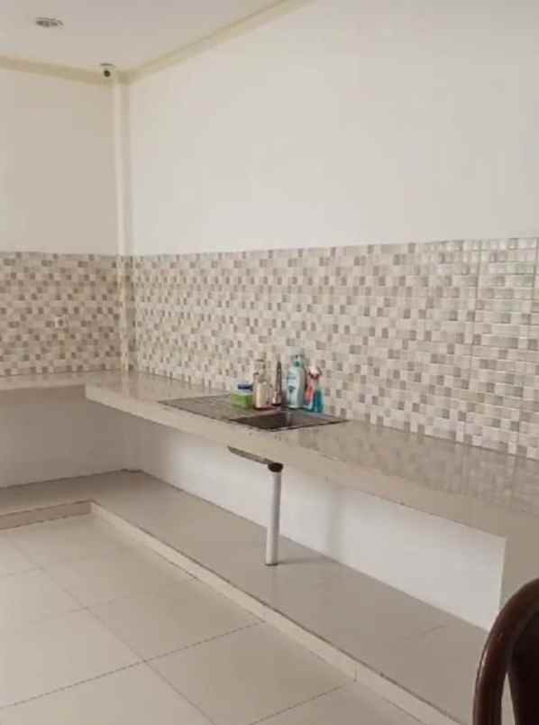 disewakan rumah raya kenjeran