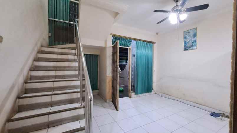 disewakan rumah taman modern