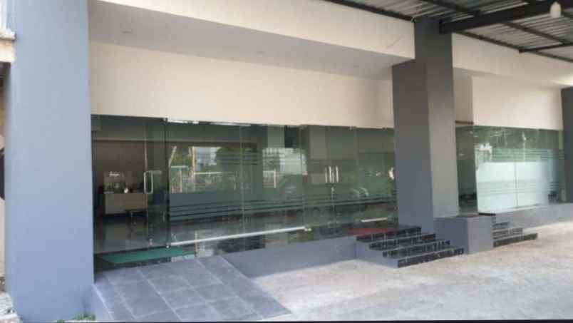 ex rumah sakit 3 lantai type c di jakarta timur