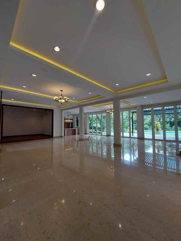 for sale luxurious resort house at ampera