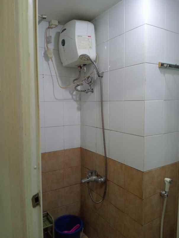 furnish apartment green pramuka city dijual