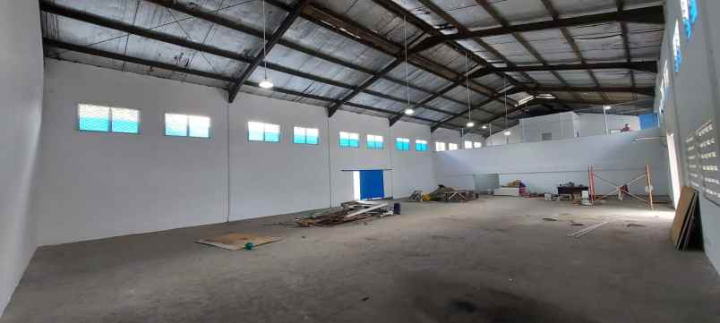 gudang luas 2341 m2 di cimanggis kota depok