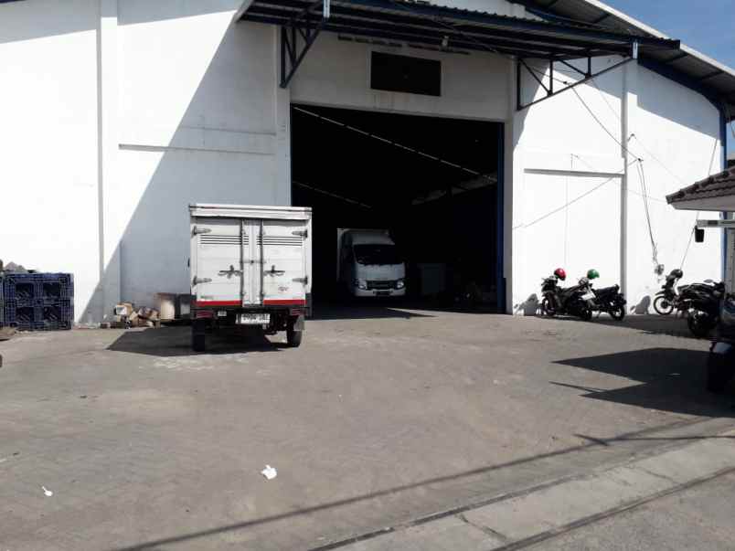 gudang surimulya margomulyo lantai cor