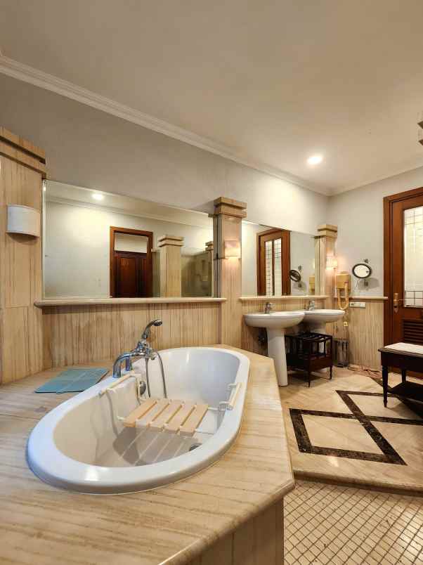 jarang ada rumah mewah pondok indah lt 310m harga nego