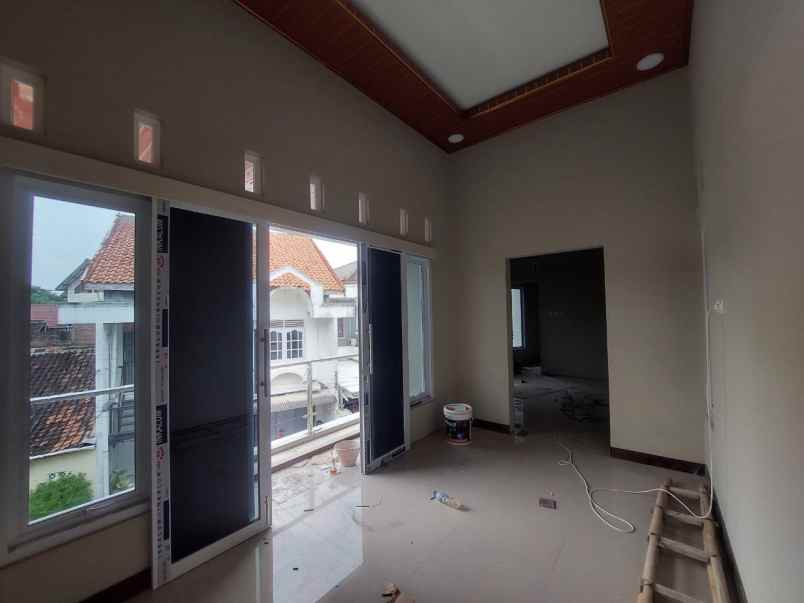 jual cepat rumah baru mewah lux di manahan solokota