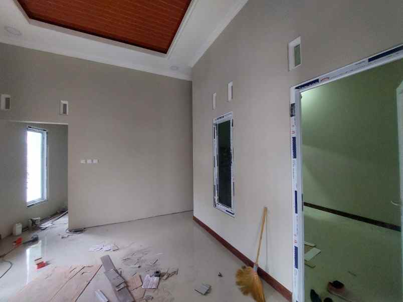 jual cepat rumah baru mewah lux di manahan solokota