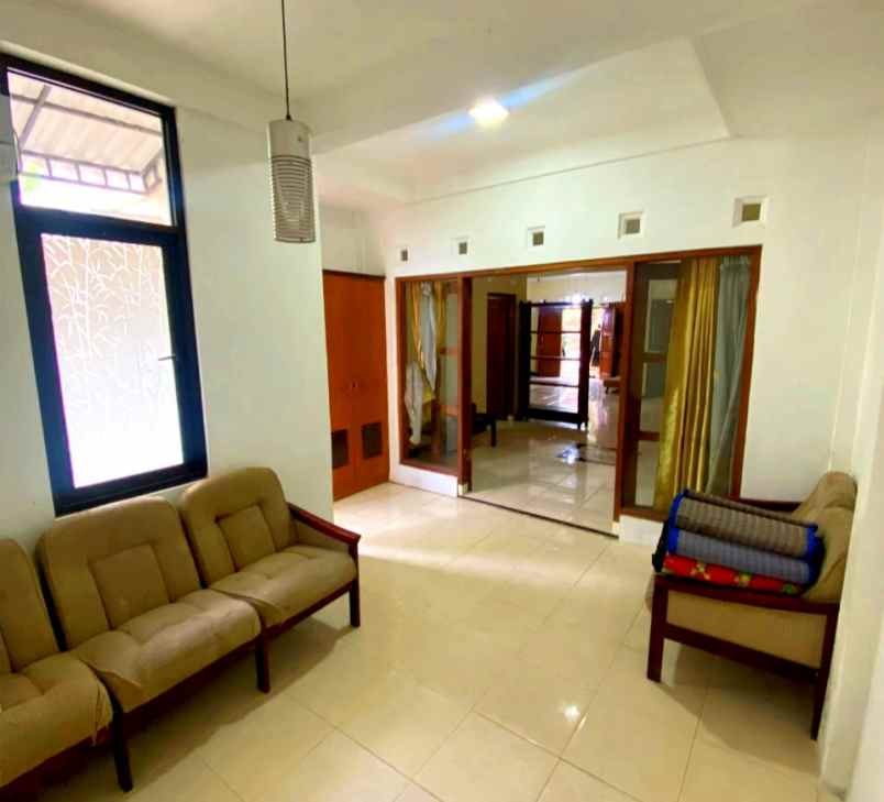 jual rumah bagus di banyumanik