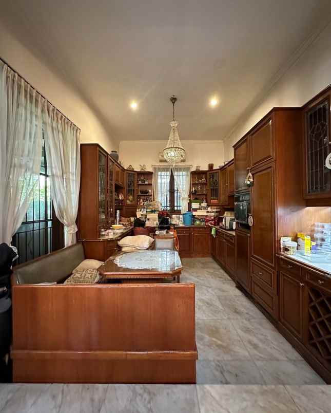 jual rumah di pejaten barat raya jakarta selatan shm