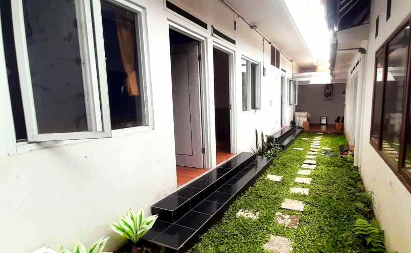 jual rumah dibawah harga pasar halaman luas