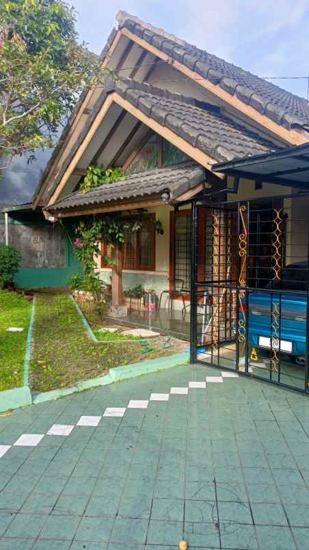 jual rumah dibawah harga pasar halaman luas