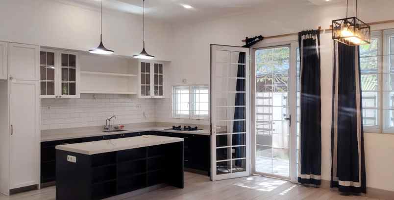 jual rumah hook rapi taman semanan indah jak bar