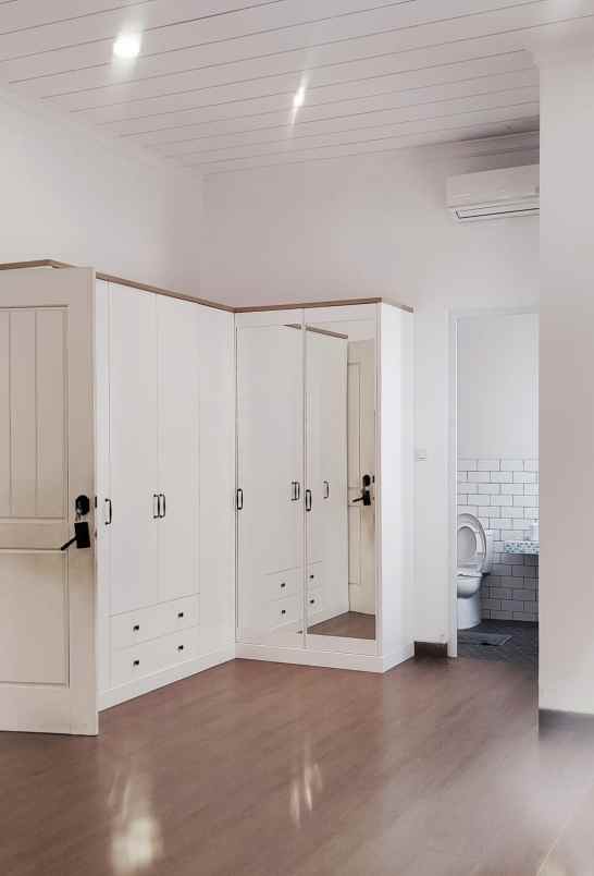 jual rumah hook rapi taman semanan indah jak bar