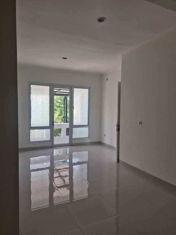 jual rumah kota wisata