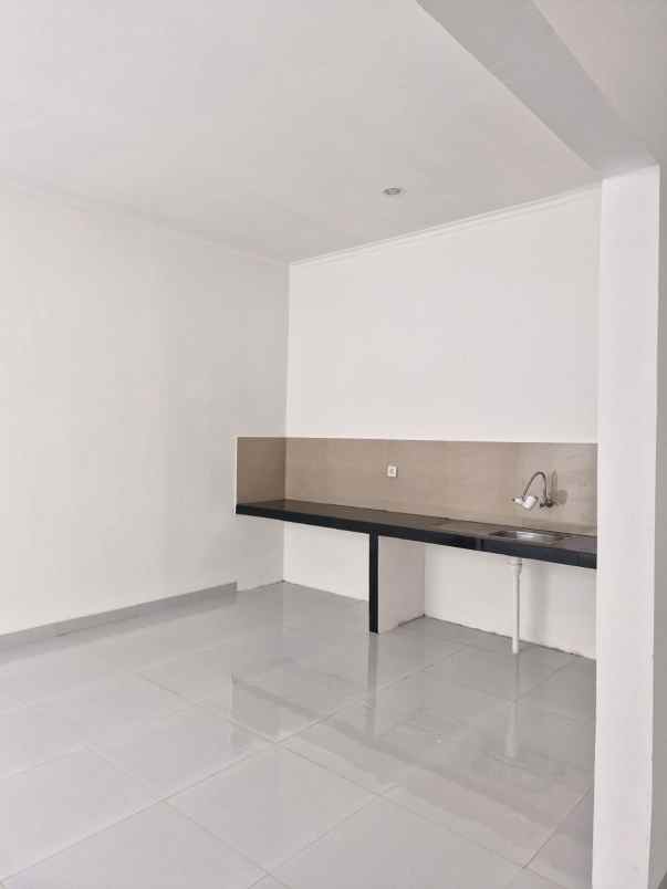 jual rumah kota wisata