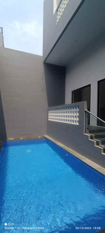 jual rumah mewah ada swimming pool jak bar