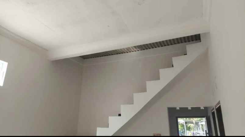 jual rumah posisi hook di klipang tembalang semarang