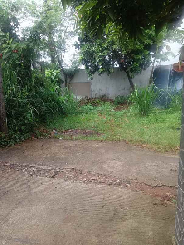 kavling disebelah toko daging nusantara gdc