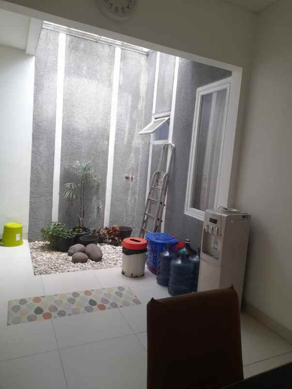 lingkungan tenang dan nyaman