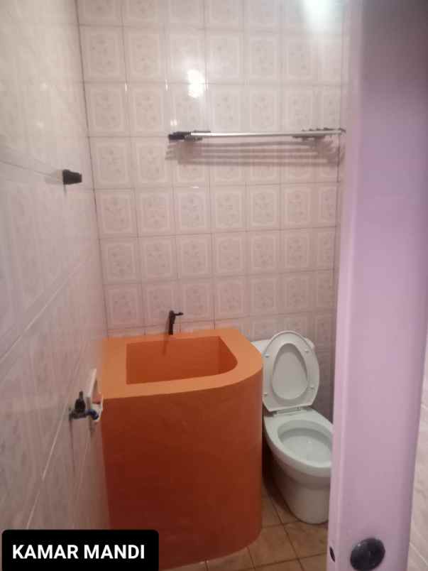 murah banget dijual rumah di gunung anyar upn 3kt