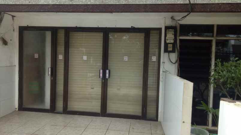 ngagel jaya utara strategis