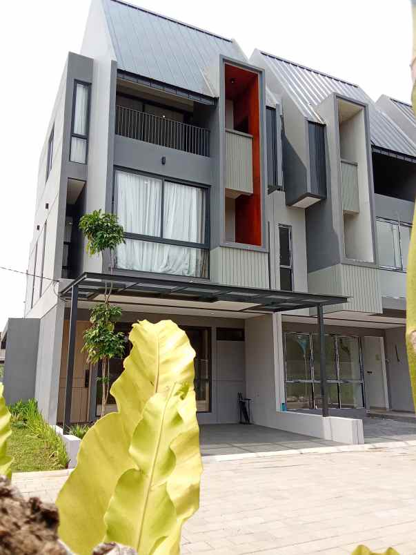 promo rumah mewah 3 lantai di cilandak jakarta selatan