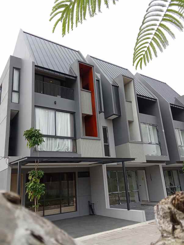 promo rumah mewah 3 lantai di cilandak jakarta selatan