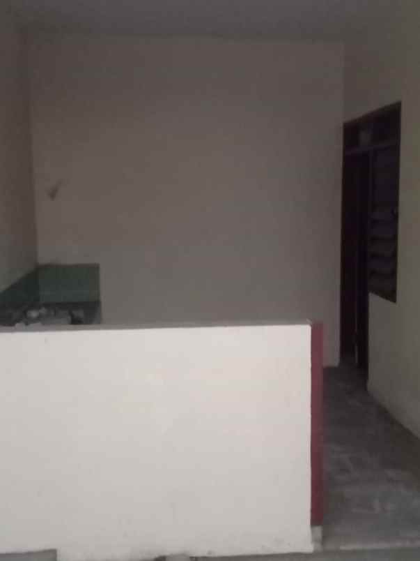 raya bratang 2 5 lt row jalan 8 m lbh