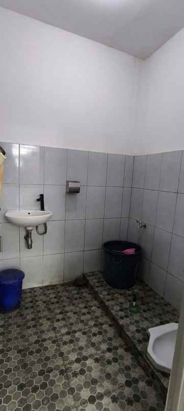 ruang usaha strategis di pasar rebo jakarta timur