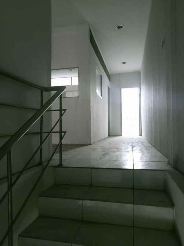 ruko 3 lantai istimewa depan rshs kota bandung