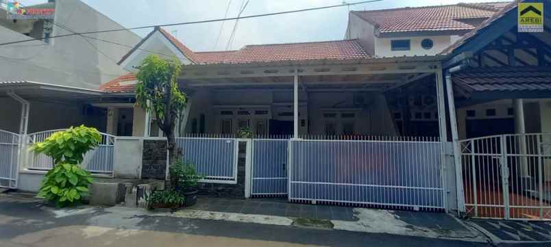 rumah 2 lantai dijual dekat taman galaxy bekasi