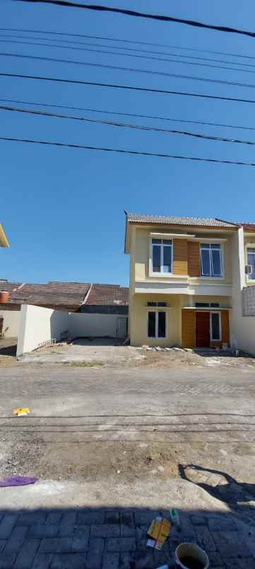 rumah 2 lantai harga mulai 600 juta sukodono sidoarjo