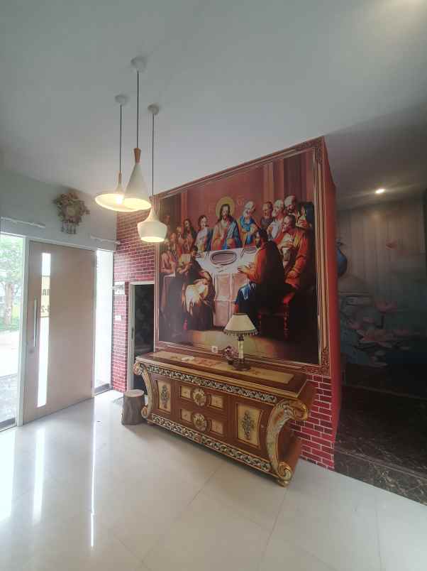 rumah 2 lantai siap huni full furnish di cerme gresik