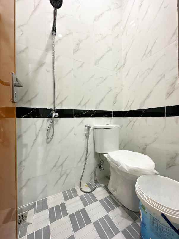 rumah 2 lt shm pasar minggu jakarta selatan