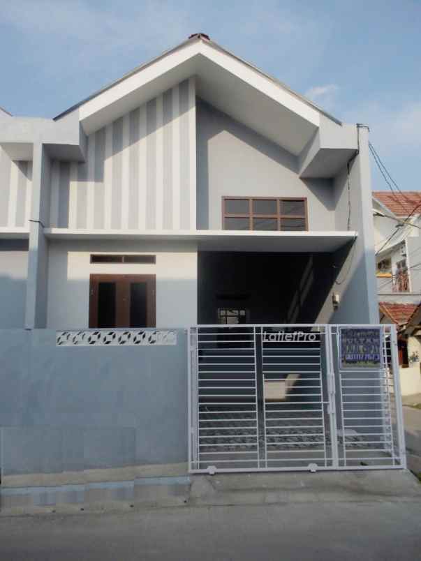 rumah abu2 harga kelabu pas di saku