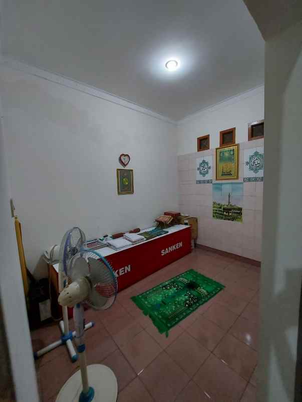 rumah akses 2 mobilea bukit duri 2 km ke stasiun tebet