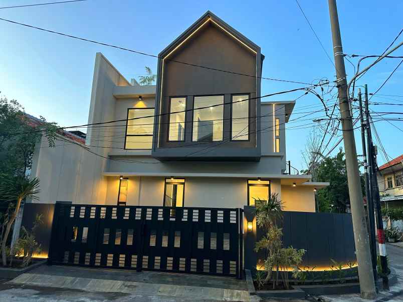 rumah babatan pantai dengan rooftop garden siap huni