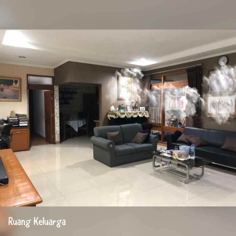 rumah bagus untuk kantor cafe dan kosan di bandung