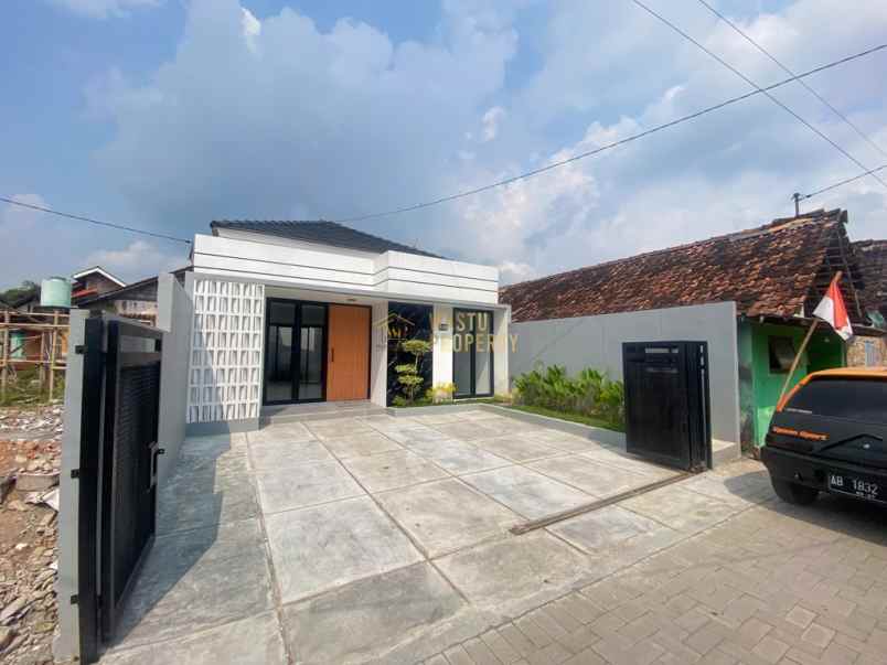 rumah baru proses bangun dekat mall sch