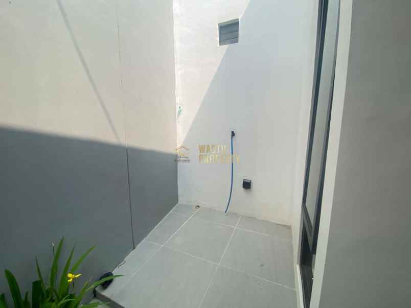 rumah baru proses bangun dekat mall sch