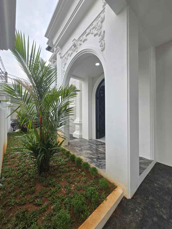 rumah baru renovasi lokasi strategis siap huni