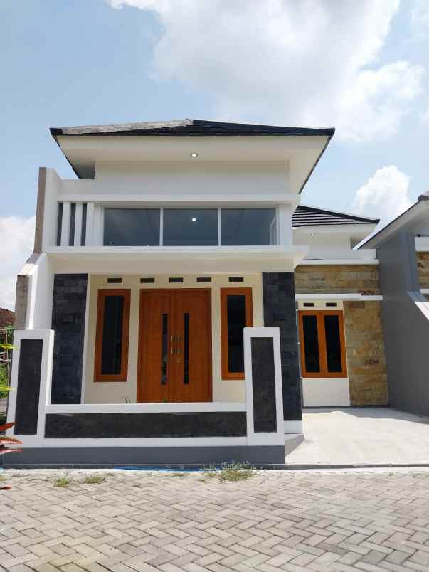rumah baru siap huni dekat pasar sleman