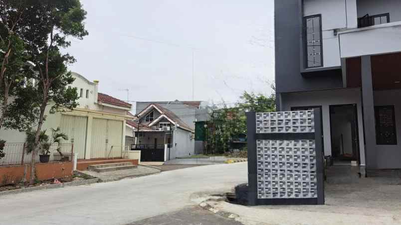 rumah baru siap huni di taman harapan baru thb bekasi