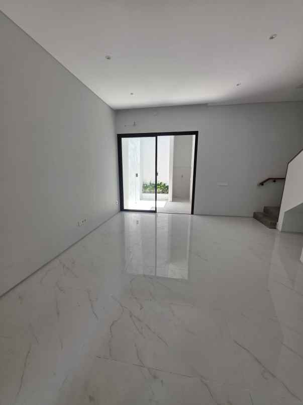 rumah baru sutorejo prima indah surabaya under 2m